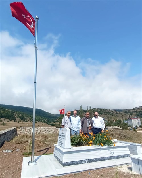 Kaymakamımız Şehit Hakan Telli'nin Kabrini Ziyaret Etti